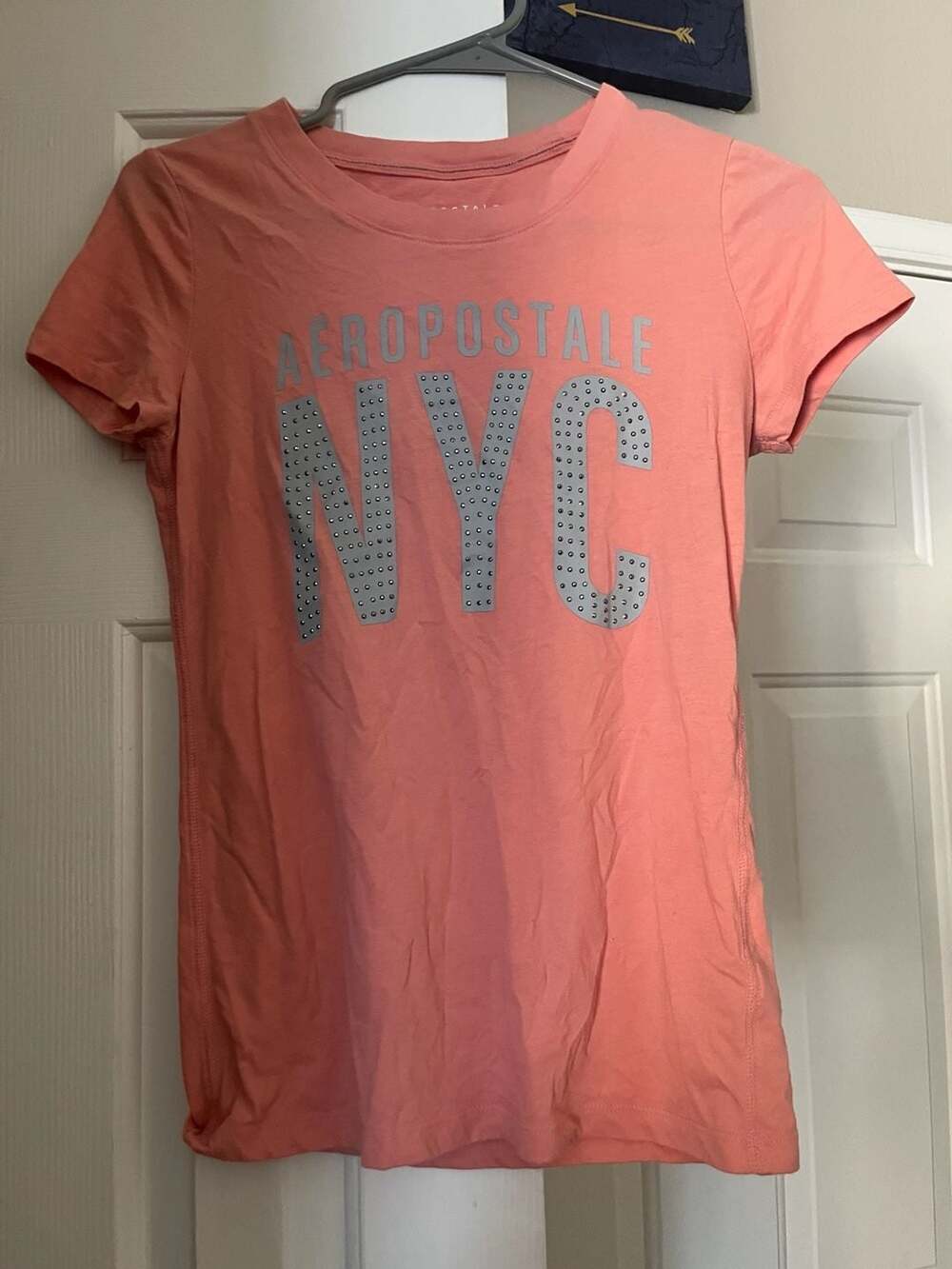 Aeropostale NYC Graphic T-Shirt Size M Pink Short Sleeve Studded Logo